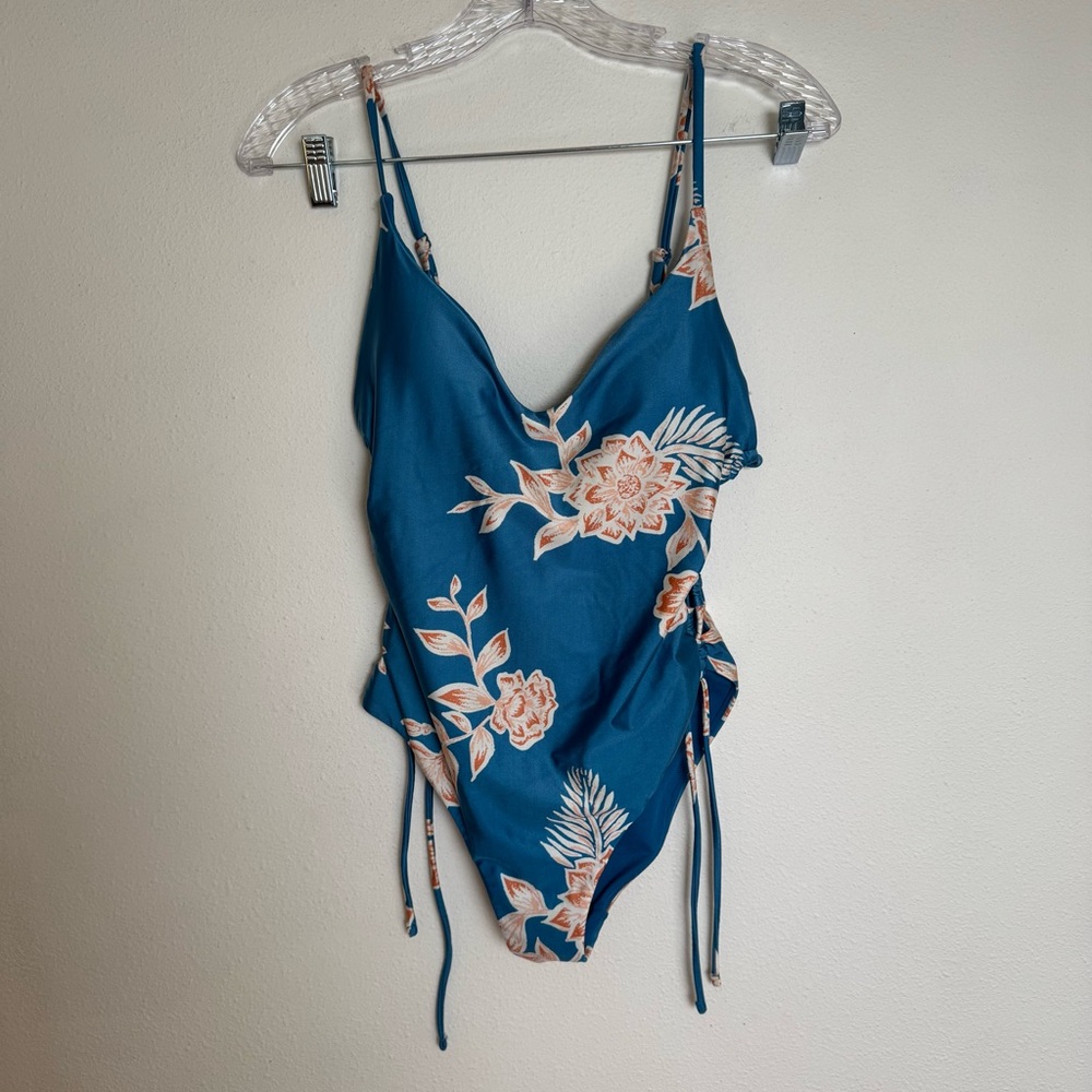 Roxy Blue Floral One Piece Swimsuit Bathing suit‎ Swim Surf